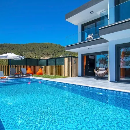Deniz Ve Doga Manzarali Luks Islamlar Kalkan Villa